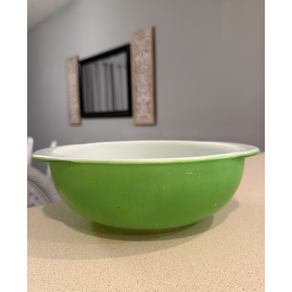 Vintage Pyrex Green Apple 024 2qt Round Casserole Baking Dish No Lid USA